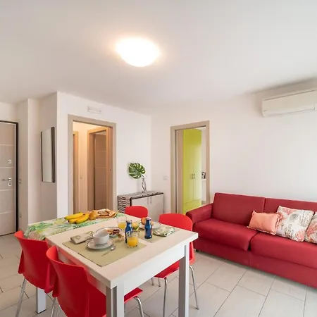 Residenza Monica Apartment Lignano Sabbiadoro Exterior photo