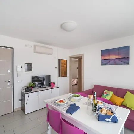 Residenza Monica Apartment Lignano Sabbiadoro Exterior photo