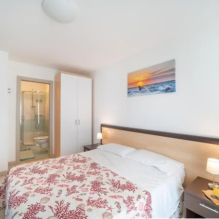 Residenza Monica Apartment Lignano Sabbiadoro Exterior photo