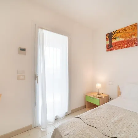 Residenza Monica Apartment Lignano Sabbiadoro Exterior photo