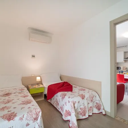 Residenza Monica Apartment Lignano Sabbiadoro Exterior photo