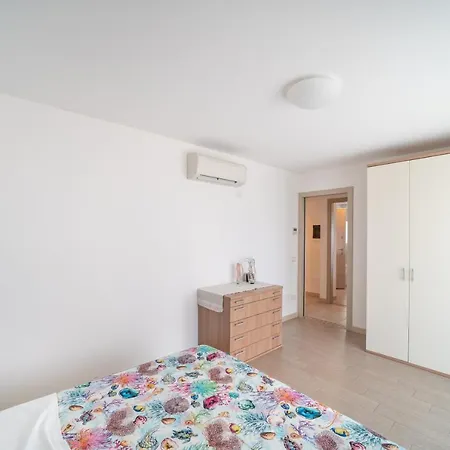Residenza Monica Apartment Lignano Sabbiadoro Exterior photo